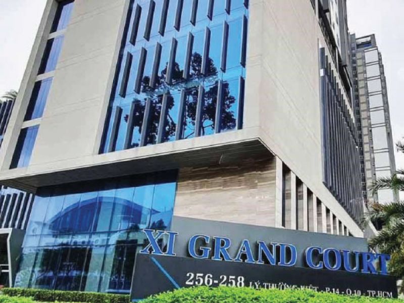 XI GRAND COURT